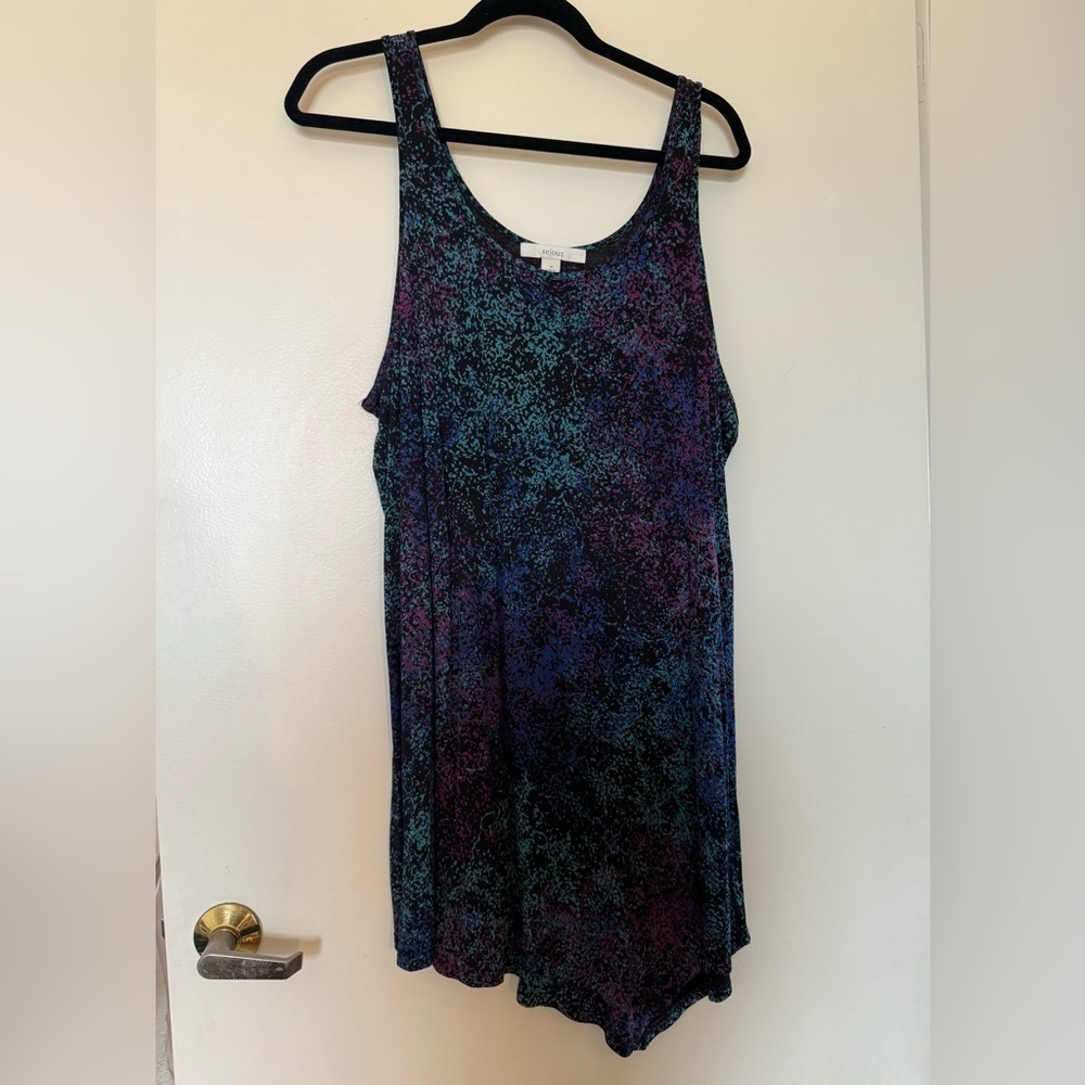 NWOT Sejour Black, Blue, and Purple Long Asymmetrical Tank Top in Size 1X